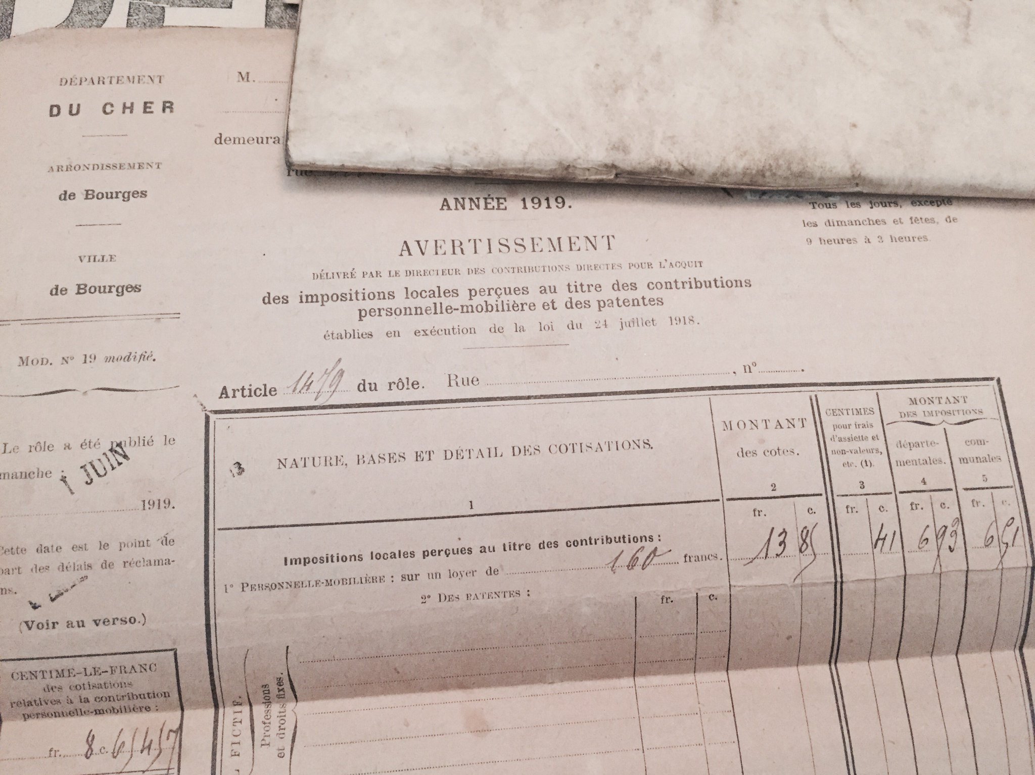 Et une fiche d'impôts locaux de 1919 à Bourges https://t.co/2yHOVFR9Q8